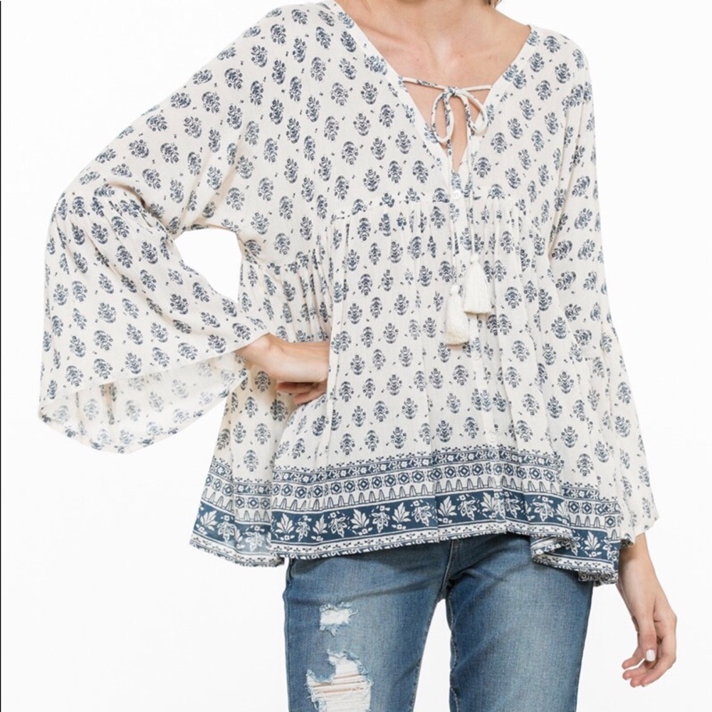Bell sleeve top